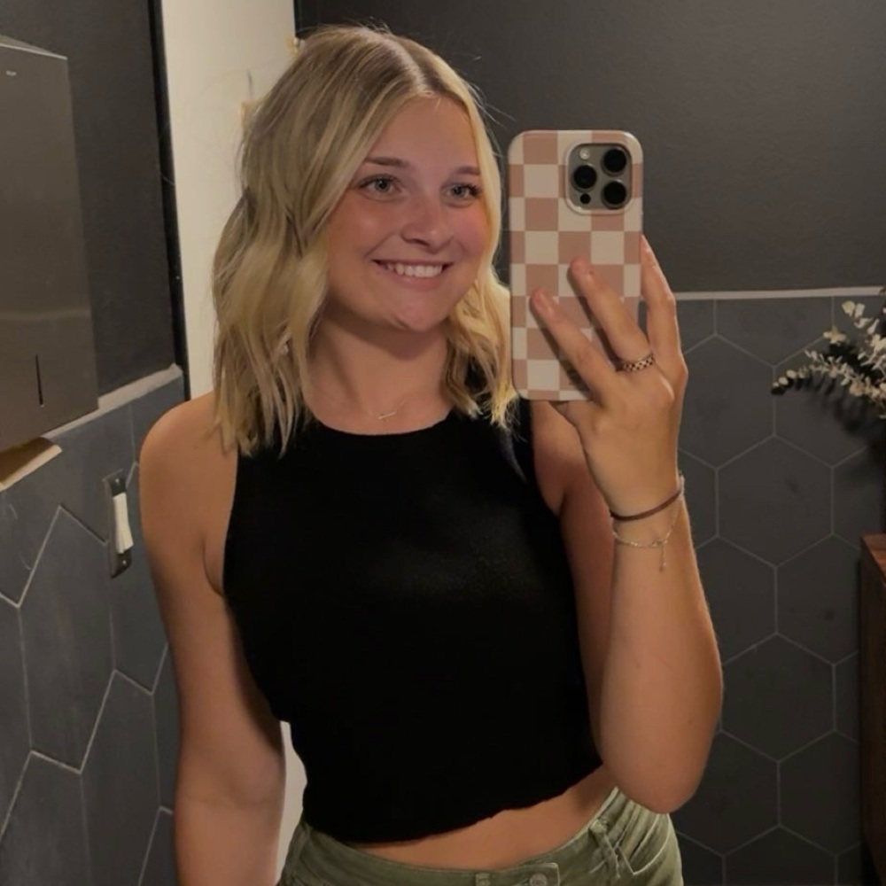 Meet your Posher, Hailey